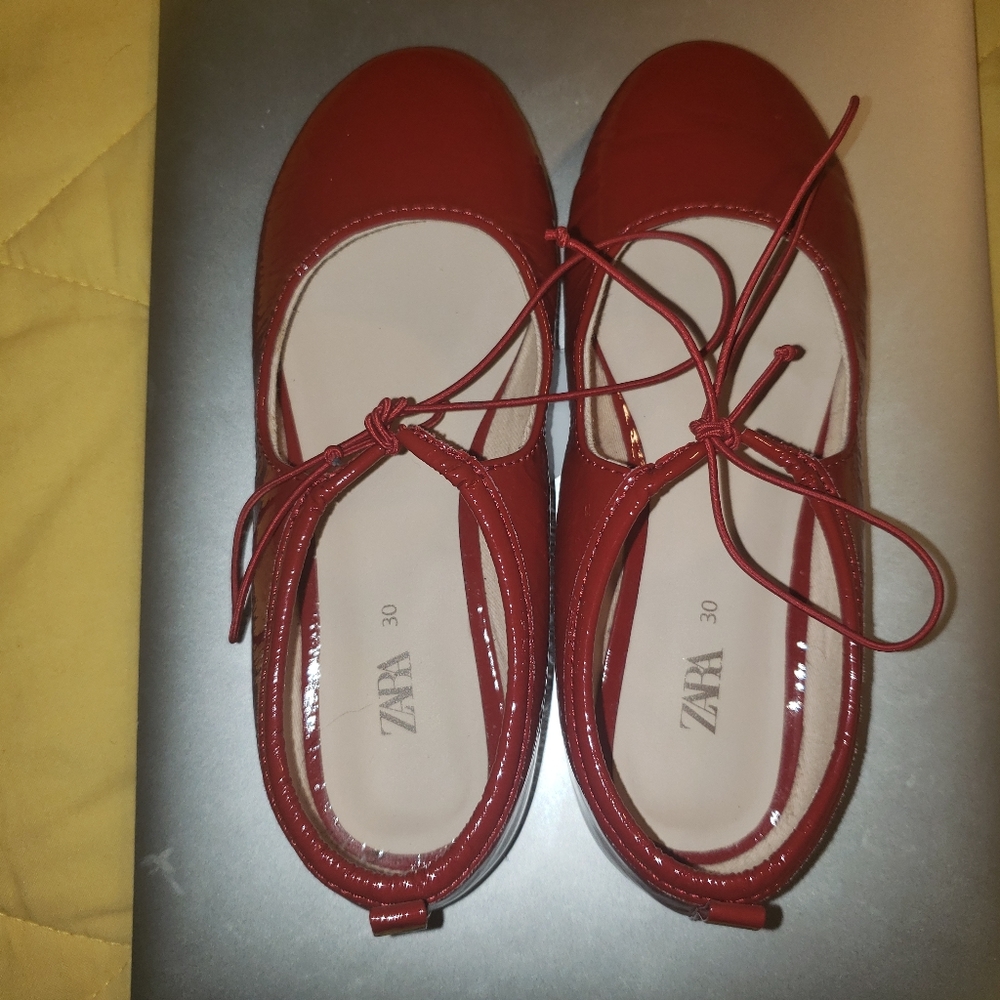 ZARA Girls red patent finish flats